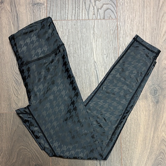 🖤 Black Houndstooth Women’s Leggings - M - perfect like new condition!! 🖤 - Picture 5 of 5